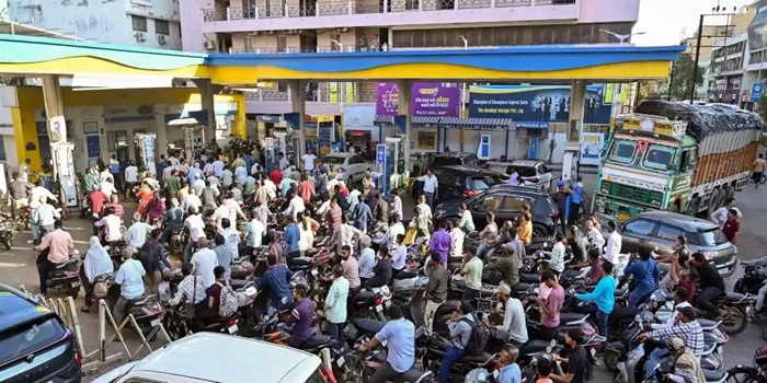 Petrol Diesel petrol pump पेट्रोल-डीज़ल आपूर्ति