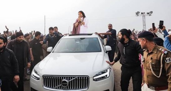 Volvo XC 90 Aniruddhacharya Maharaj अनिरुद्धाचार्य महाराज